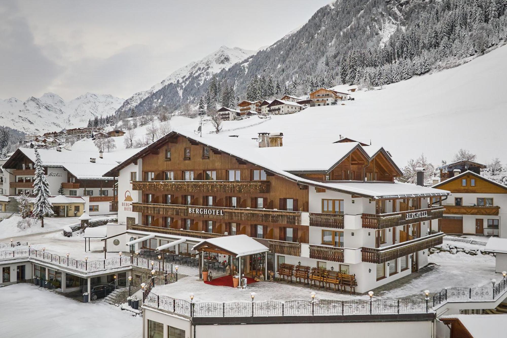 Berghotel Hotel 4*